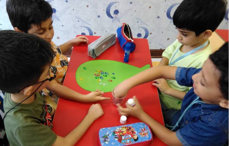 : کار گروهی با کمک گرفتن از ذهن زیبا و خلاق 4