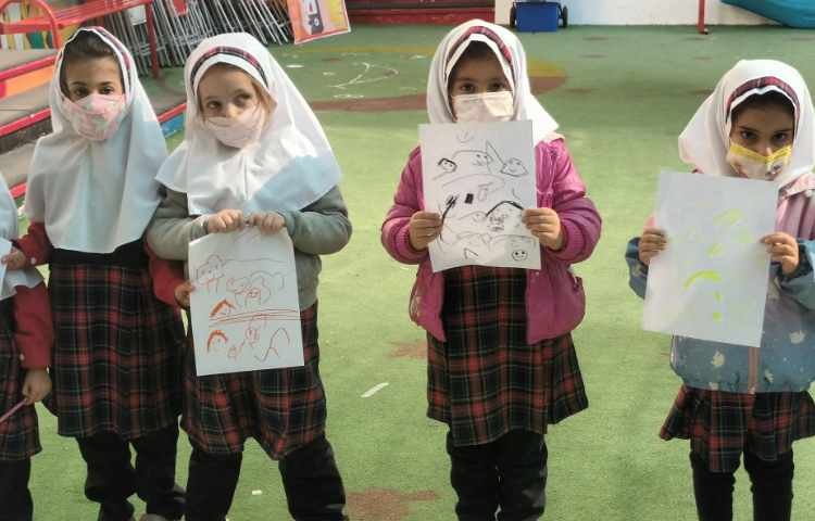 کار گروهی دنیای رنگی 3