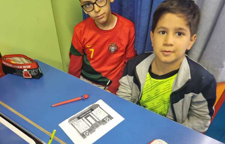 کار گروهی و تمرین جمله سازی با ساختار صفحه 23 کتاب I would/wouldn't like ...... 6