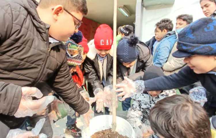 کاشت درخت در روز درختکاری 7