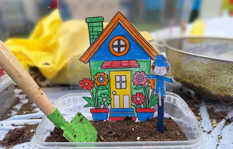 کاشت سبزه عید به مناسبت روز درخت کاری 6