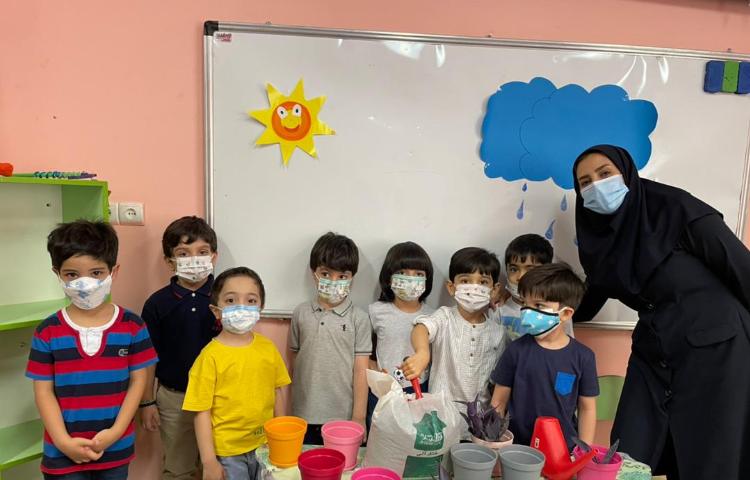 کاشت گیاه با قصه گویی 1