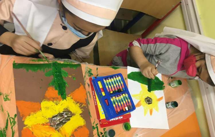 کامل کردن کلاژ گل آفتابگردان 10