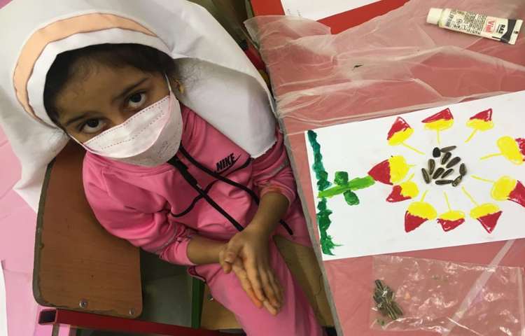 کامل کردن کلاژ گل آفتابگردان 6