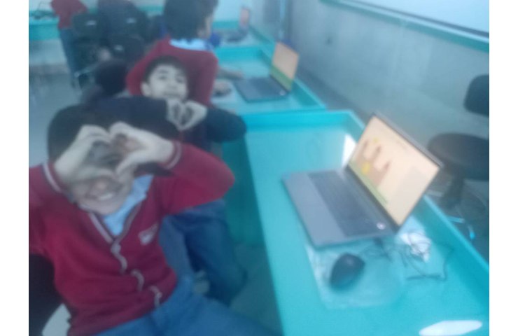 کامپیوتر : انجام نقاشی قلعه با نرم افزارPAINT 6