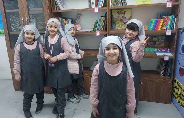 کتابخانه مدرسه 2