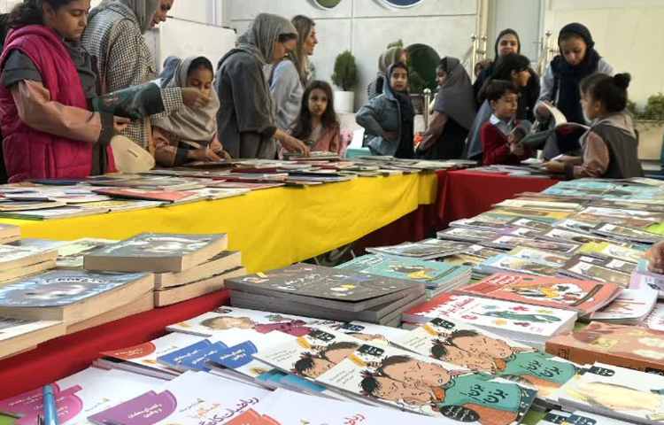 کتابخوانی 4