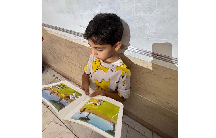 کتاب خوانی باهدف تشویق و تقویت روخوانی 2