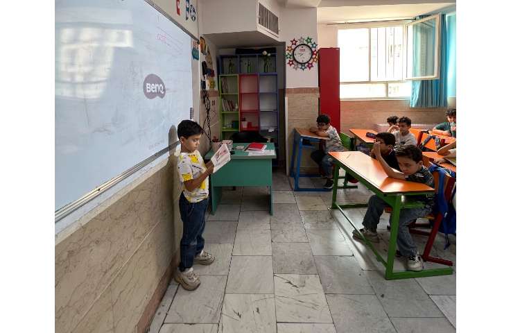 کتاب خوانی باهدف تشویق و تقویت روخوانی