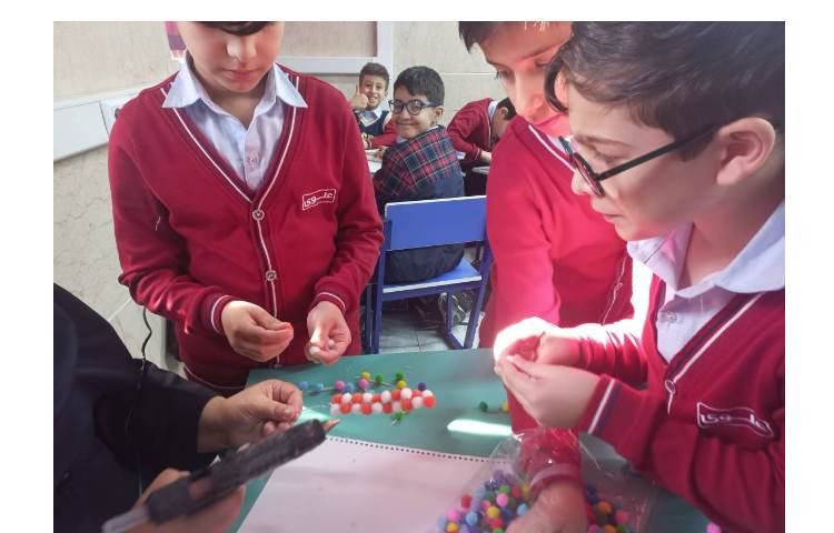 کدهای حیاتی: ساخت مدل DNA 1