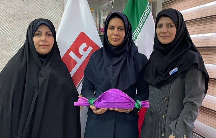 : کسب رتبه برتر مسابقات فرهنگی در سطح منطقه 13 توسط سرکار خانم سلطانشاهی