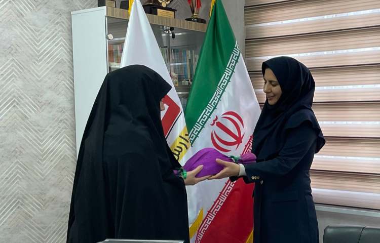 : کسب رتبه برتر مسابقات فرهنگی در سطح منطقه 13 توسط سرکار خانم سلطانشاهی 2