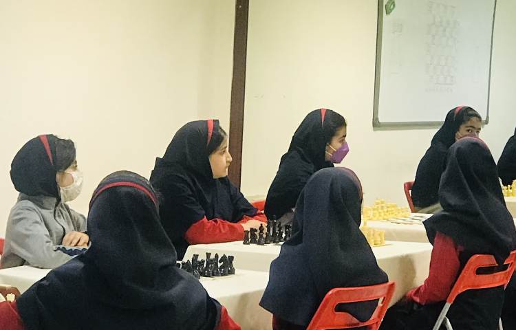 کسب مقام اول در رشته شطرنج 8