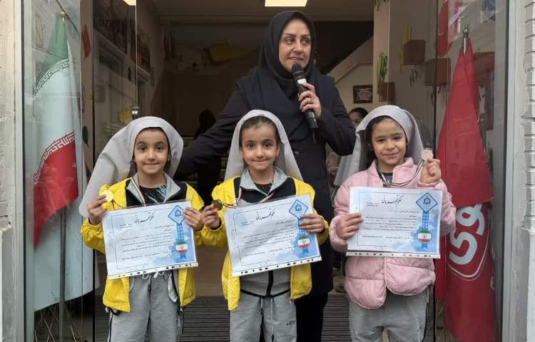 کسب مقام در مسابقات ژیمناستیک 11