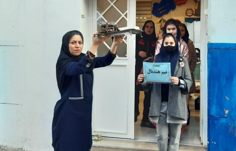 کسب مقام سوم در رشته هندبال 1