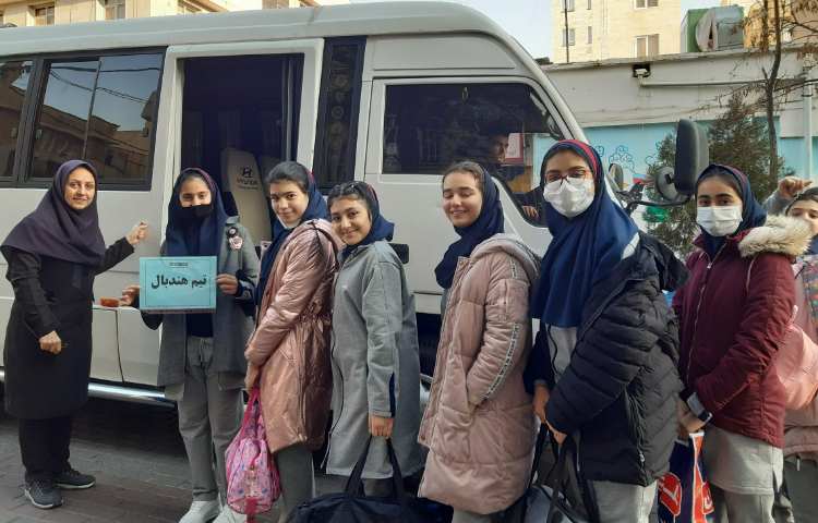 کسب مقام سوم در رشته هندبال 3