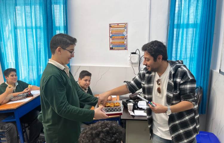 کسب مقام سوم در مسابقات کشوری کاراته توسط دانش‌آموز خوبم علیرضا جان زمانی پایه هفتم 2