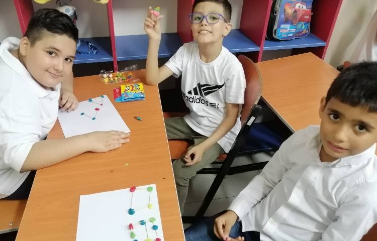 کشف الگو هایی هندسی و عددی 1