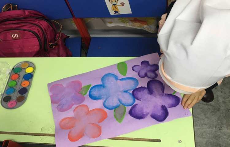 کشیدن برگ گلهای رنگی با آبرنگ 1