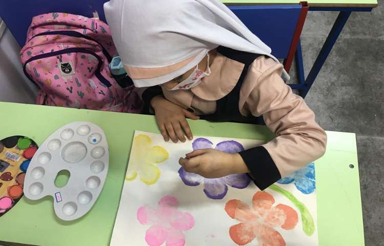 کشیدن برگ گلهای رنگی با آبرنگ 3