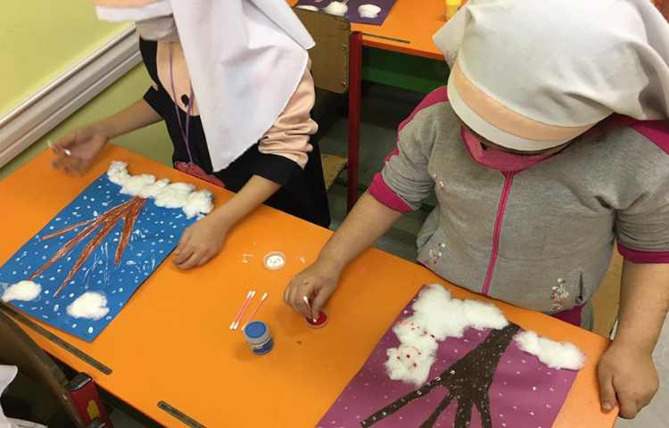 کشیدن جزییات نقاشی درخت پاییزی ، با تکنیک نقاشی با گوش پاک کن 4