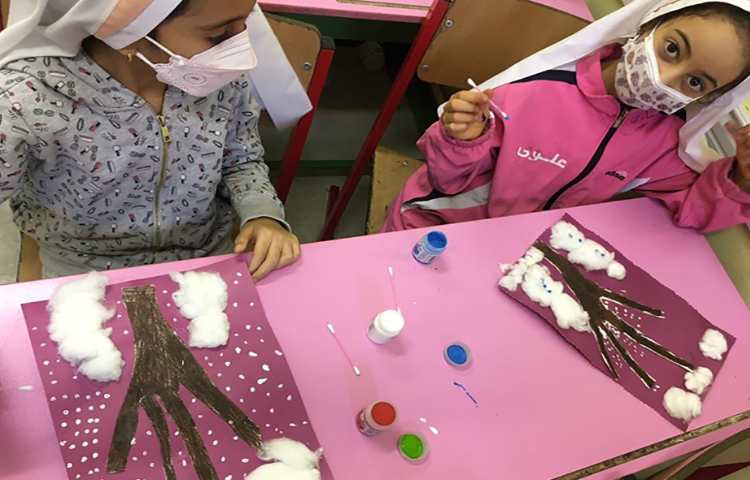 کشیدن جزییات نقاشی درخت پاییزی ، با تکنیک نقاشی با گوش پاک کن 6