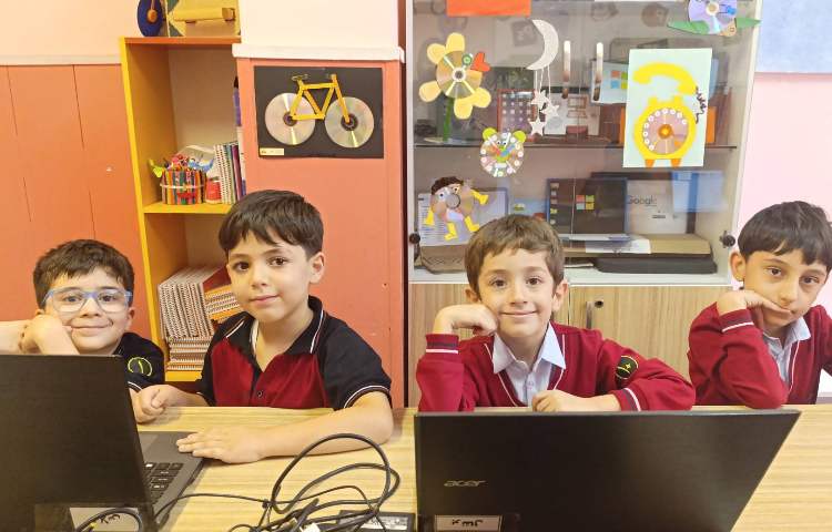 کشیدن خط راست و خط خمیده در نرم افزار نقاشی 4