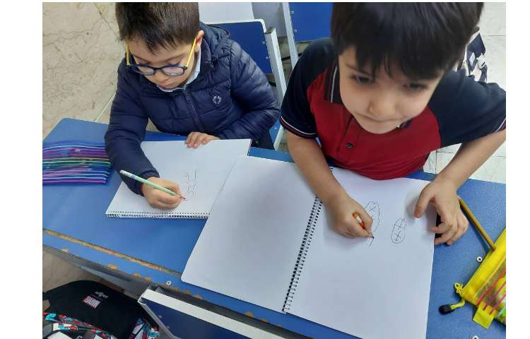 کشیدن نقاشی قصه و نمایش 2