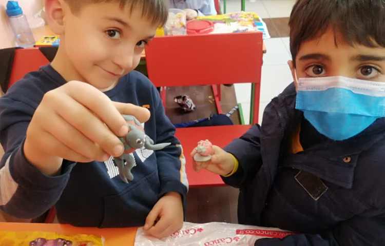 کفشدوزک با خمیربازی 5