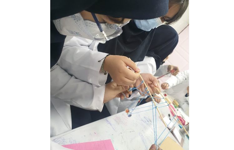 کلاس آزمایشگاه درس فیزیک 4