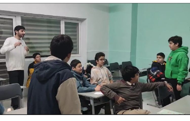 کلاس آموزشی هنرهای نمایشی ( تئاتر دانش آموزشی ) 2