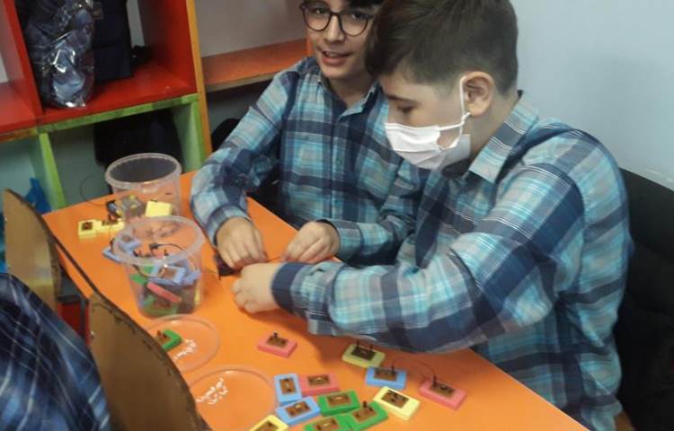 کلاس آموزش رباتیک 1