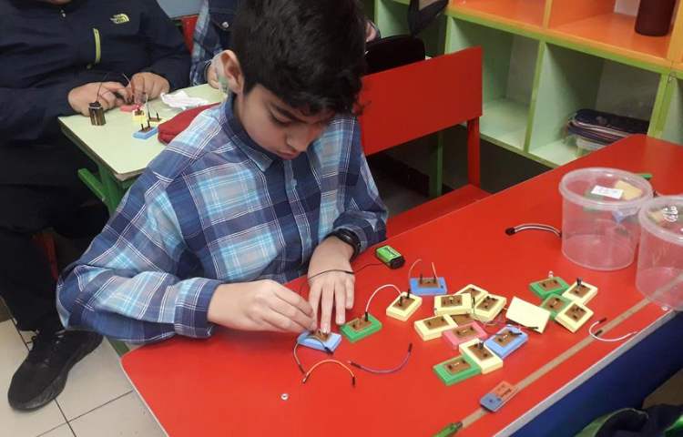 کلاس آموزش رباتیک 2