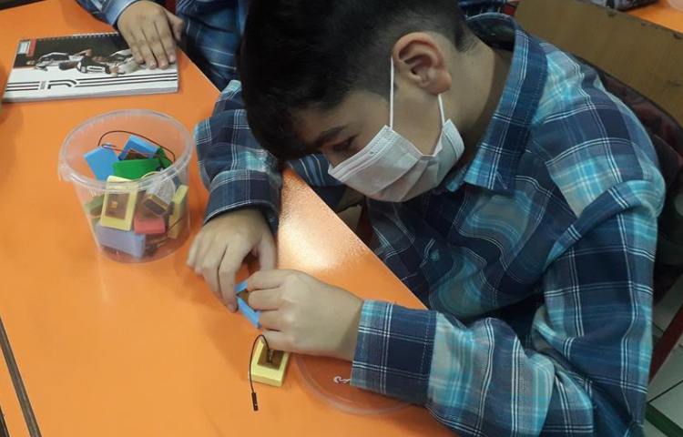 کلاس آموزش رباتیک 2