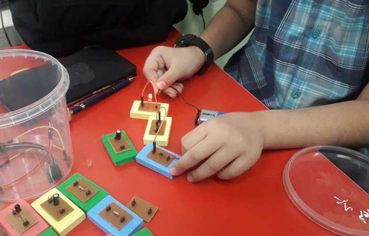 کلاس آموزش رباتیک 5
