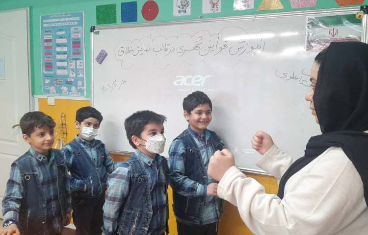 :کلاس آموزش قوانین شهری در قالب نمایش خلاق 6