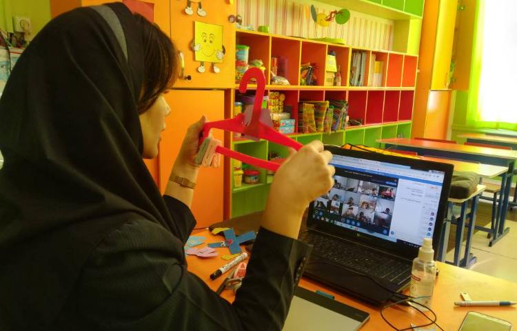 :کلاس آنلاین ریاضی (جمع نظام دار) و نشانه (ی) 3