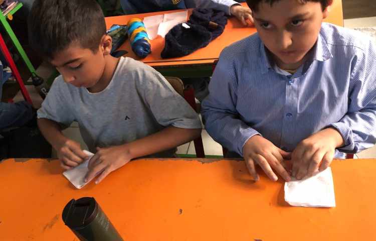 کلاس اتیکت تزیین دستمال سفره 3