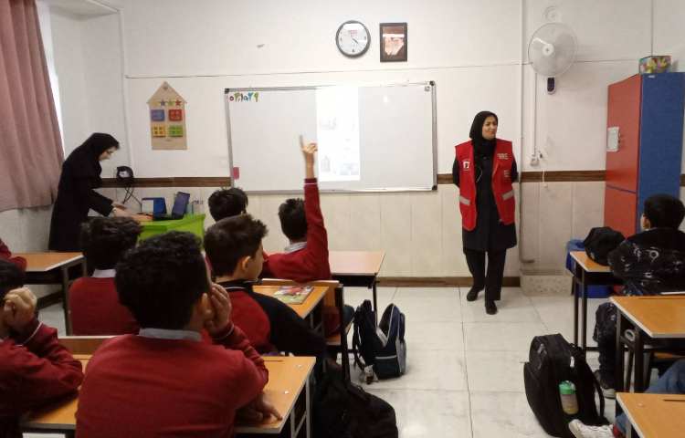 کلاس ایمنی آسانسور با حضور مربی سازمان آتش نشانی 1