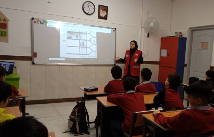 کلاس ایمنی آسانسور با حضور مربی سازمان آتش نشانی 2