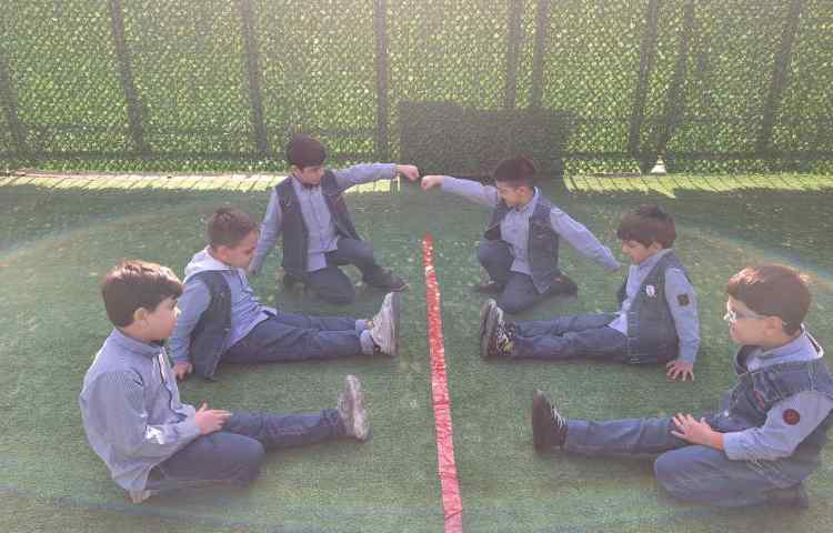 کلاس بدون دیوار،ریاضی،تقارن دوقسمتی و چهارقسمتی 1