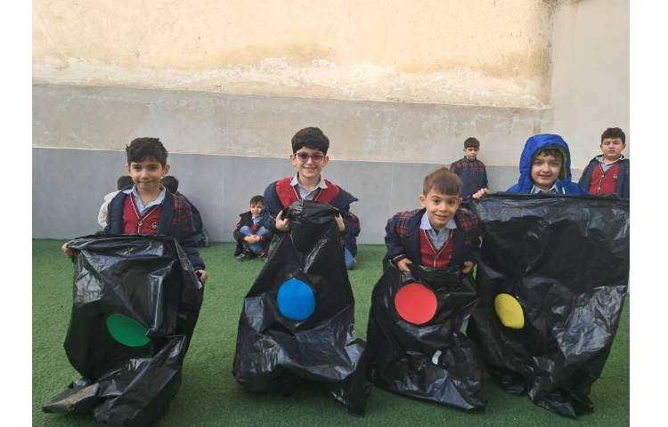 کلاس بدون دیوار بازی های جسمی حرکتی شاد 10