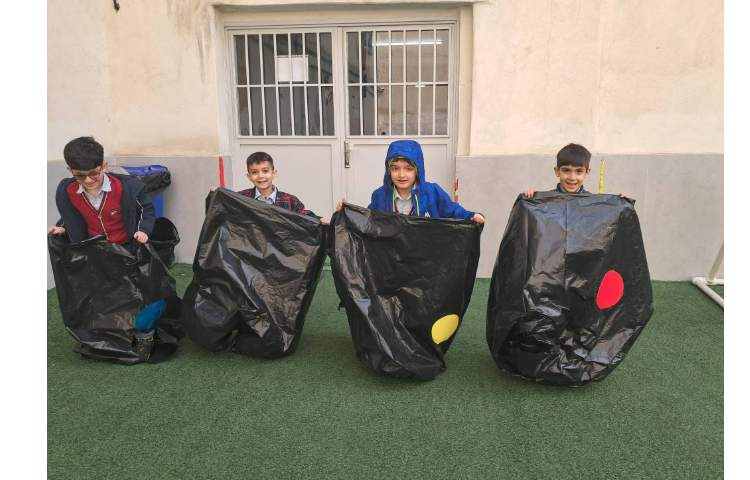 کلاس بدون دیوار بازی های جسمی حرکتی شاد 11