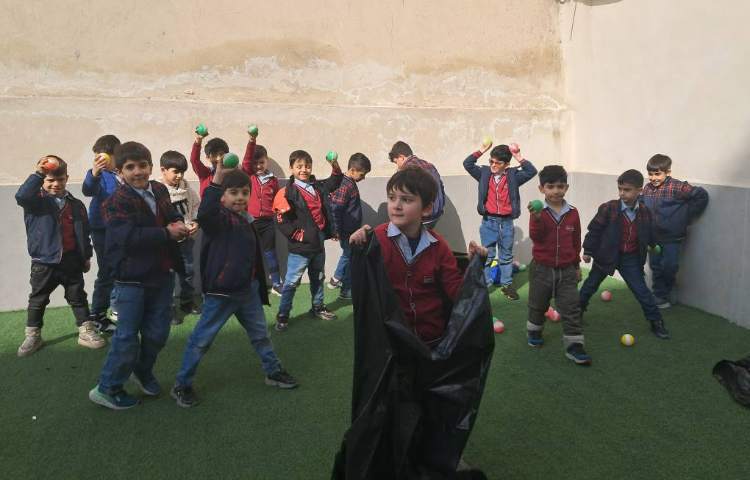 کلاس بدون دیوار بازی های جسمی حرکتی شاد 3