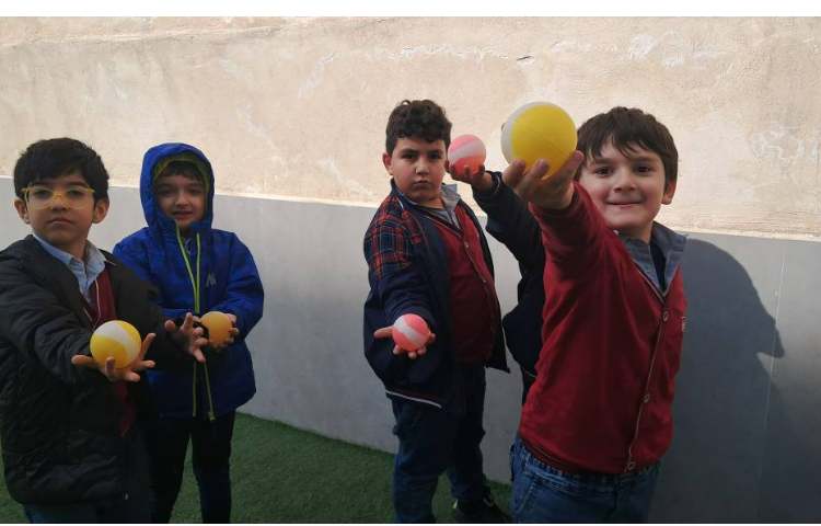 کلاس بدون دیوار بازی های جسمی حرکتی شاد 4