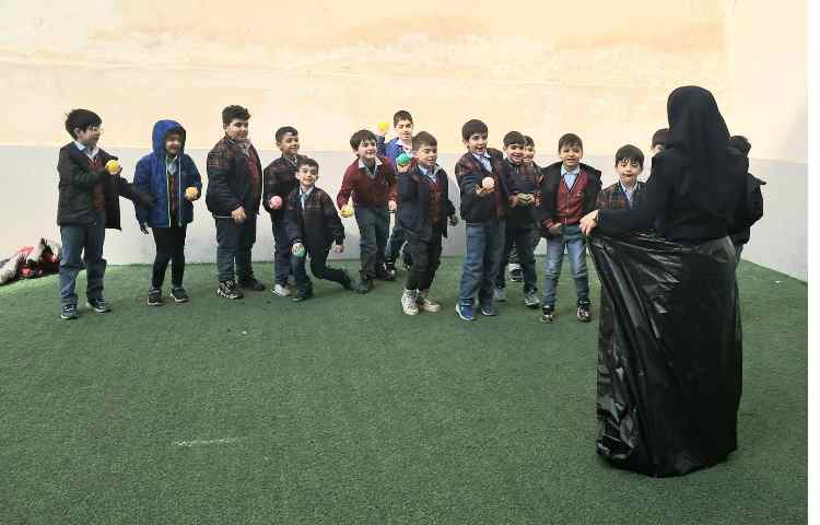 کلاس بدون دیوار بازی های جسمی حرکتی شاد 8