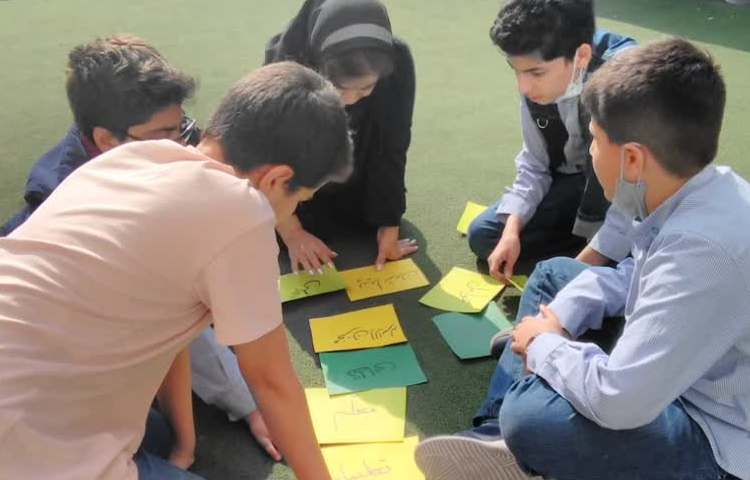 کلاس بدون دیوار با مضمون فارسی 3