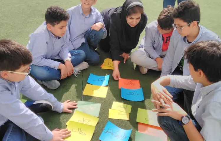 کلاس بدون دیوار با مضمون فارسی 5