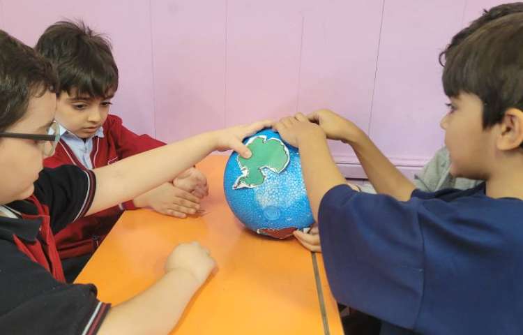 کلاس بدون دیوار با موضوع روز و شب