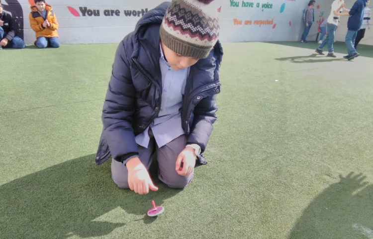 کلاس بدون دیوار با موضوع نیرو و حالت های نیرو 4